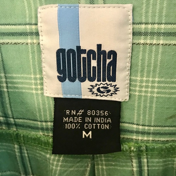 “GOTCHA”, short sleeve button down collared shirt. - Picture 3 of 4
